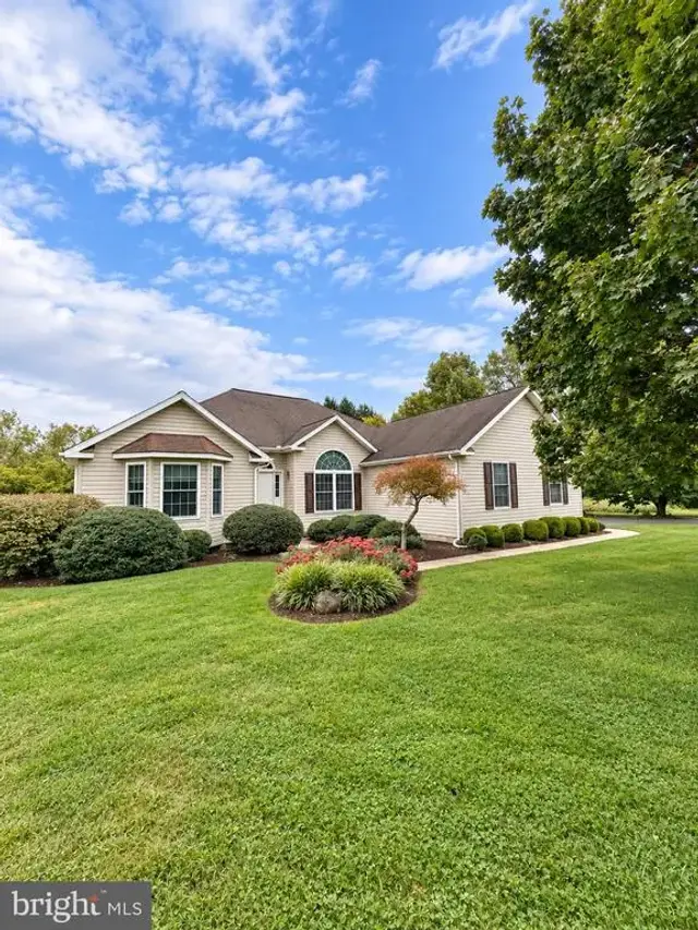 347 Claiborne Dr, Centreville