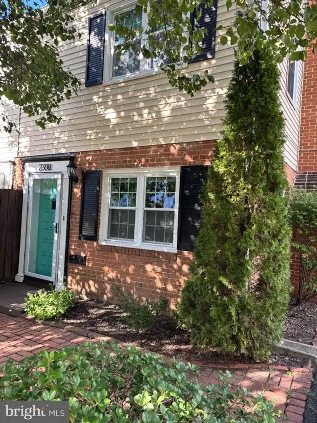 2308 Fairview Ter, ALEXANDRIA