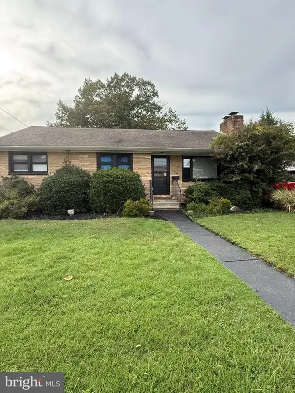 110 Gropp Ave, HAMILTON TWP