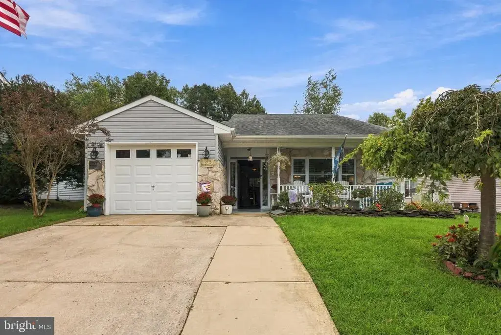 18 Buckingham Dr, SOUTHAMPTON