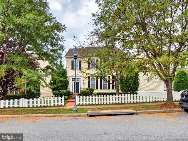 12107 Magnolia Park Pl, Clarksburg