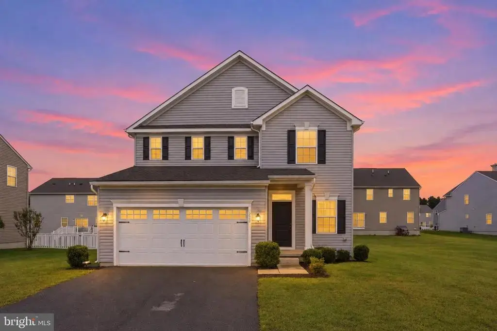 230 Sentir Way, CLAYTON