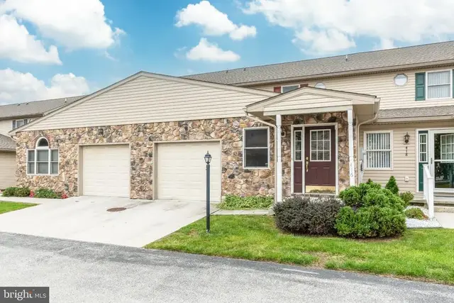 416 Springbrook Ct, Hanover
