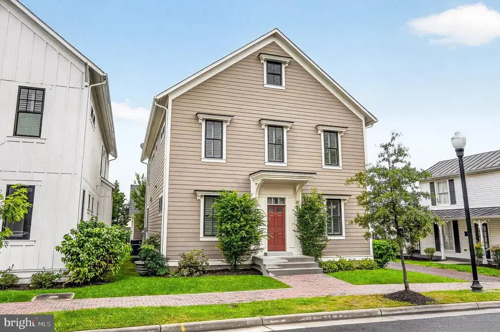 643 Jefferson St, HERNDON