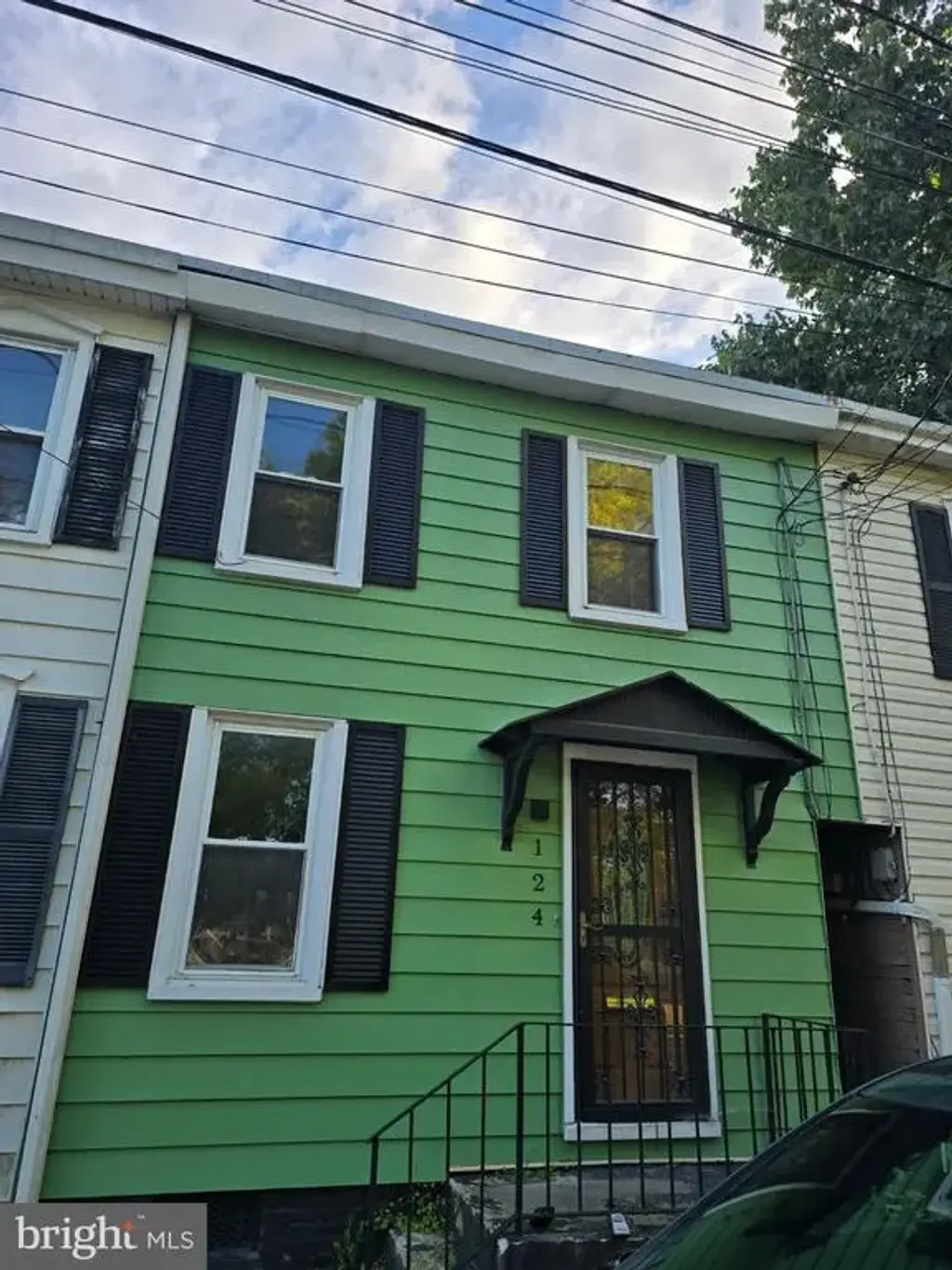 124 W Penn St, CARLISLE