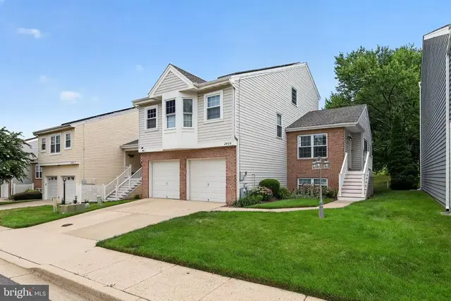 2404 Shadywood Cir, Crofton