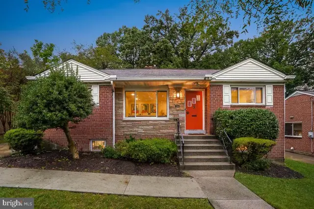 7902 Glenside Dr, Takoma Park
