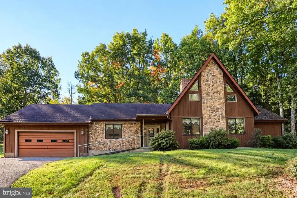 9444 State Route 209, WILLIAMSTOWN