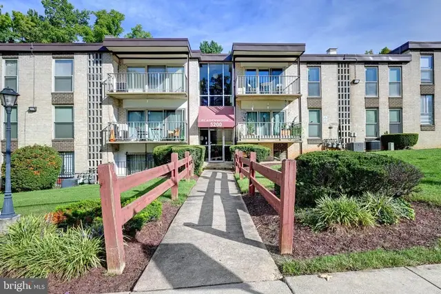 5200 Newton St #203, Bladensburg