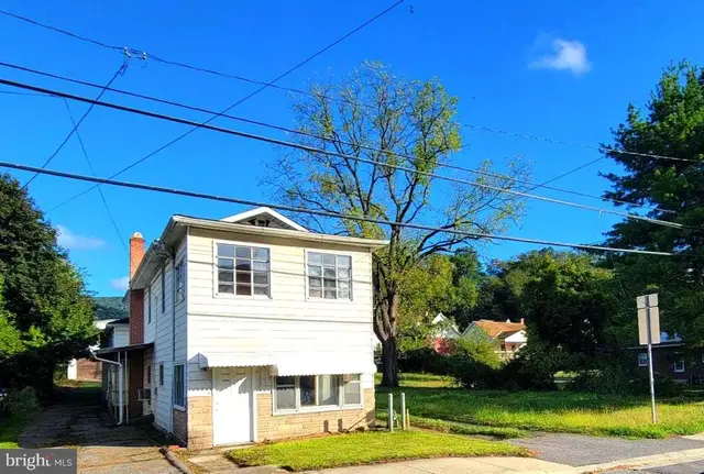 1073 National Hwy, Cumberland