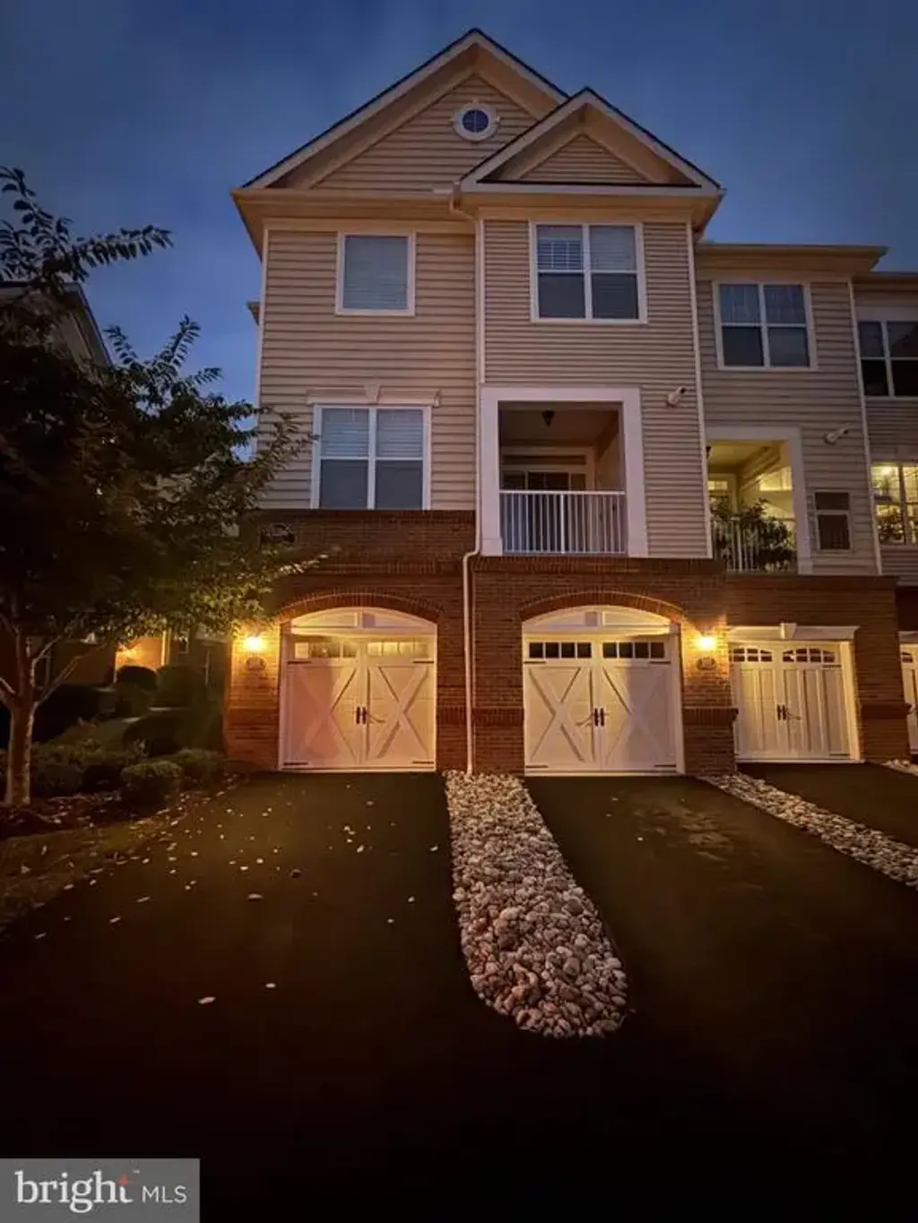 23286 Southdown Manor Ter #105, ASHBURN
