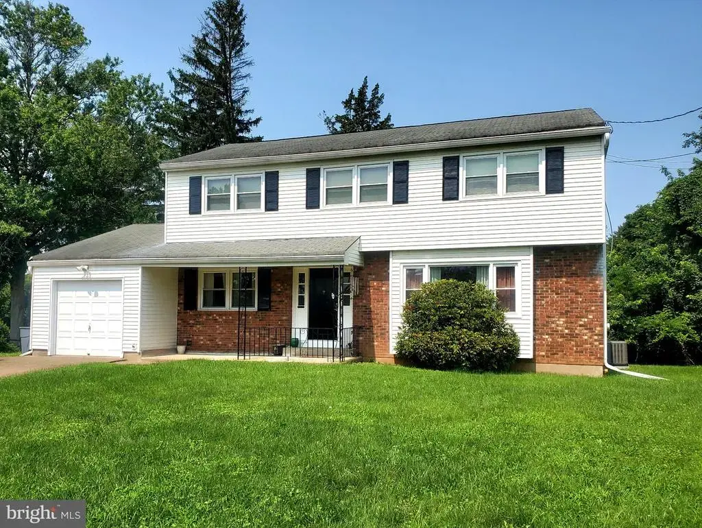 65 Nancy Ln, EWING TWP