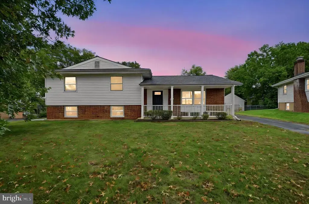 726 N Watford Ct, STERLING