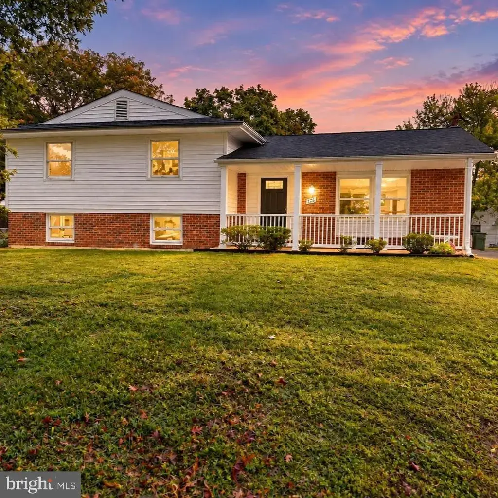 726 N Watford Ct, STERLING