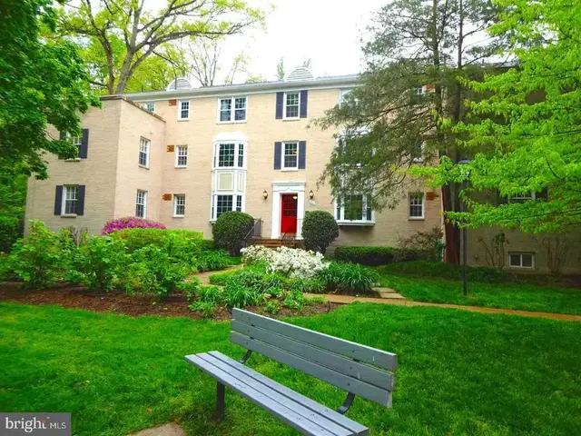 704 S Arlington Mill Dr #17101, Arlington