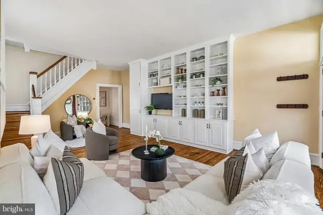 100 W Gorgas Ln, Philadelphia