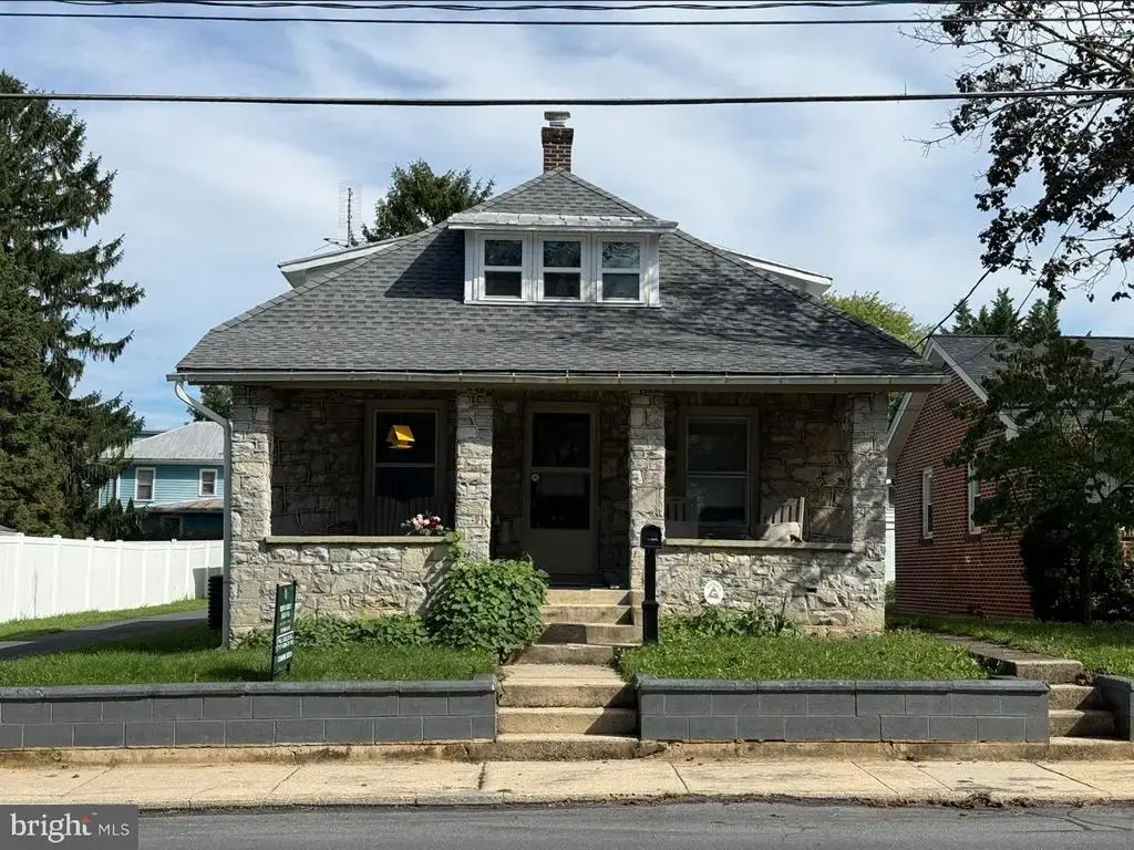 933 N Pitt St, CARLISLE