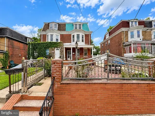 912 Ridge Ave #3, Darby