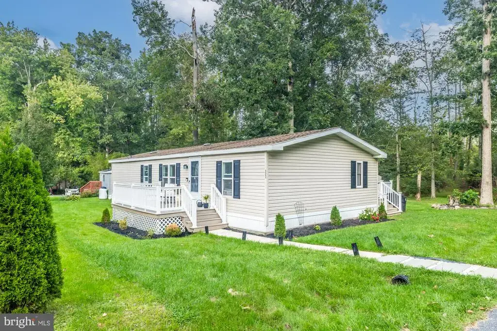 11 Comanche Ln, HONEY BROOK