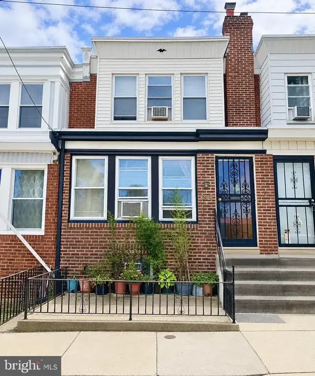 249 N 7th St, Darby