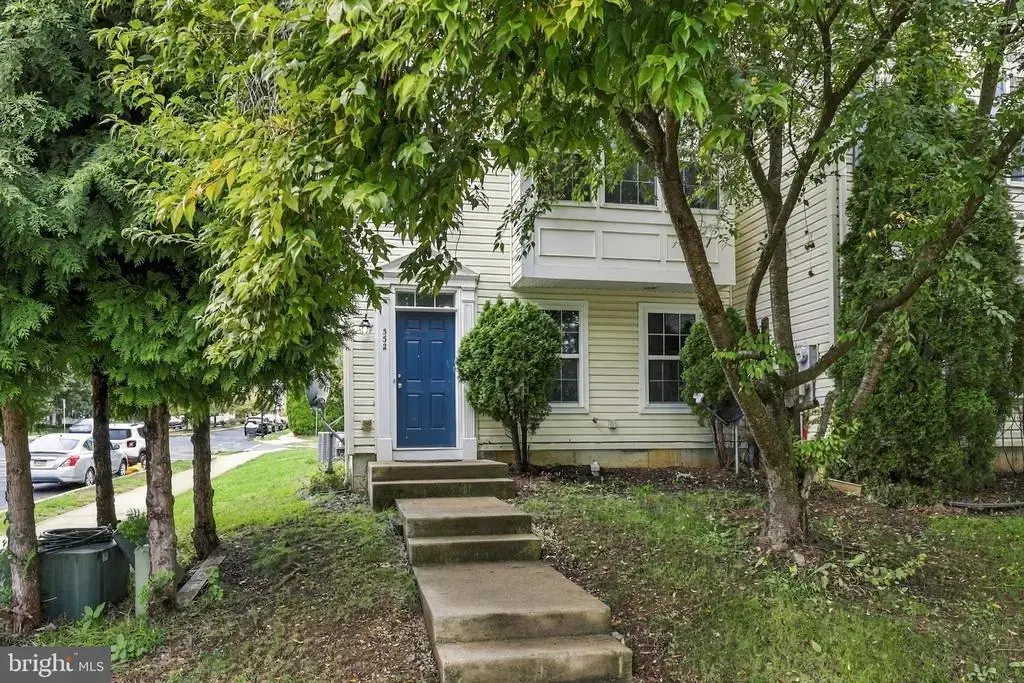332 Dickens Dr, LANCASTER