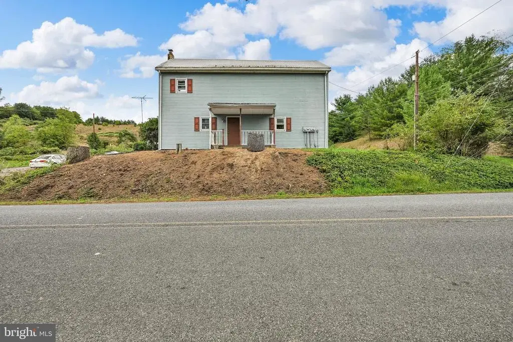 44 2 1/2 Mile Rd, PINE GROVE