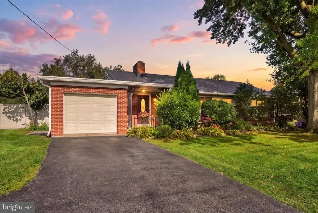 111 Indian Rock Dam Rd, YORK