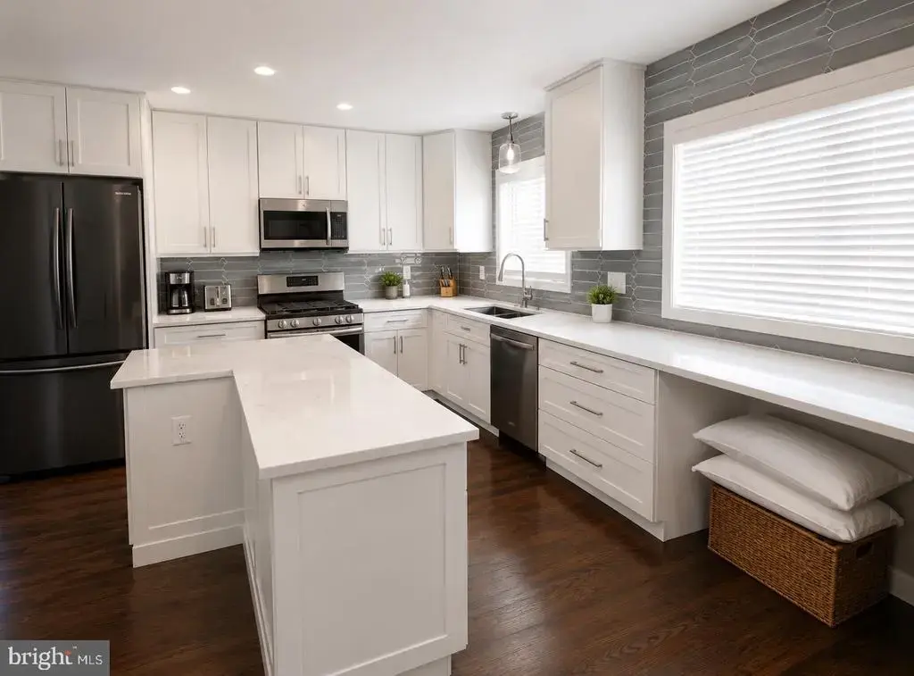 2600 Phillips Dr, ALEXANDRIA