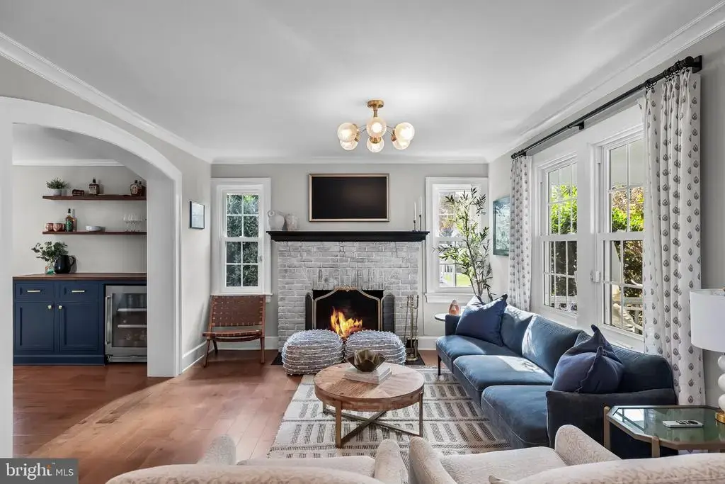 615 N Washington Ave, MOORESTOWN