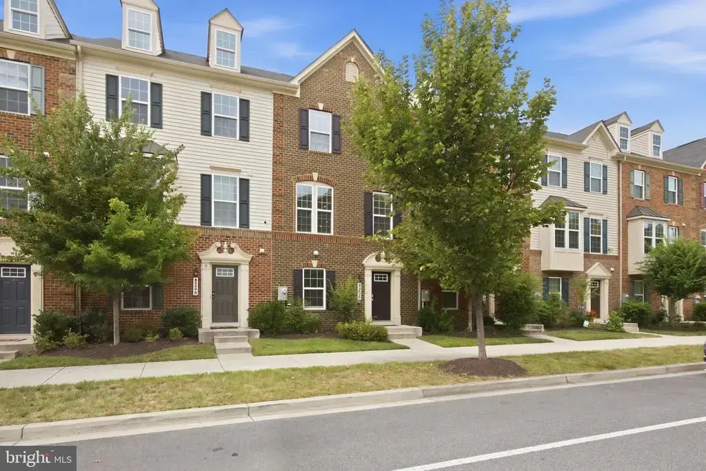 8206 Greenbelt Station Pkwy, GREENBELT