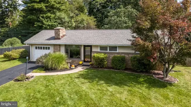 16 Lantern Ln #, Lansdale