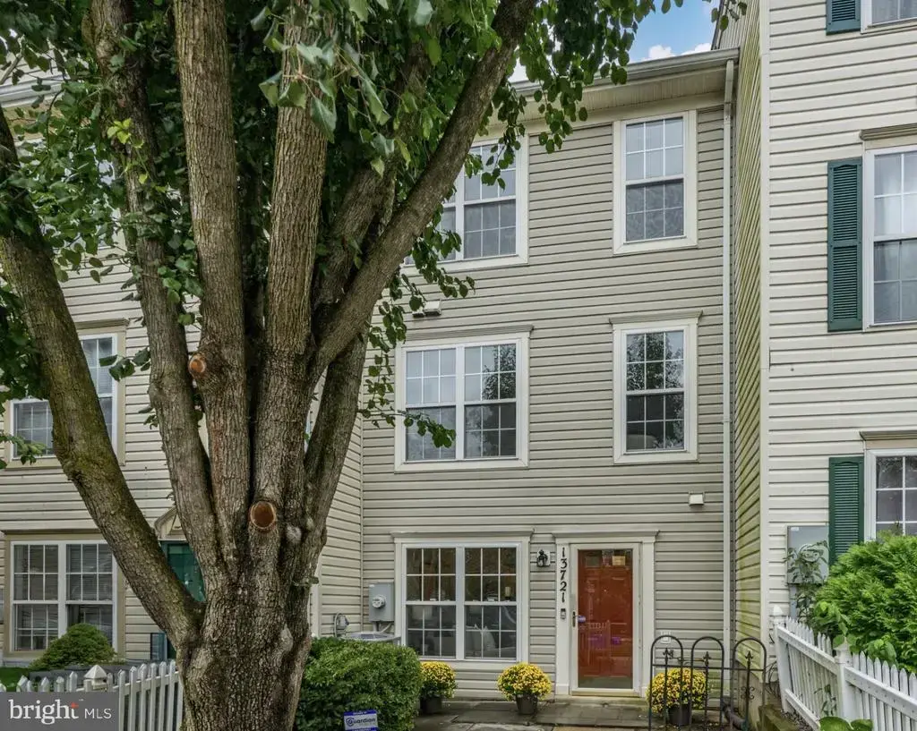 13721 Lark Song Dr, GERMANTOWN