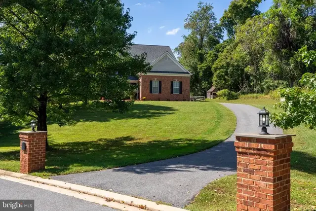8 Deer Creek Ct, Reisterstown