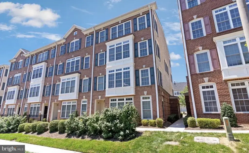 4679 Eggleston Ter #242, FAIRFAX