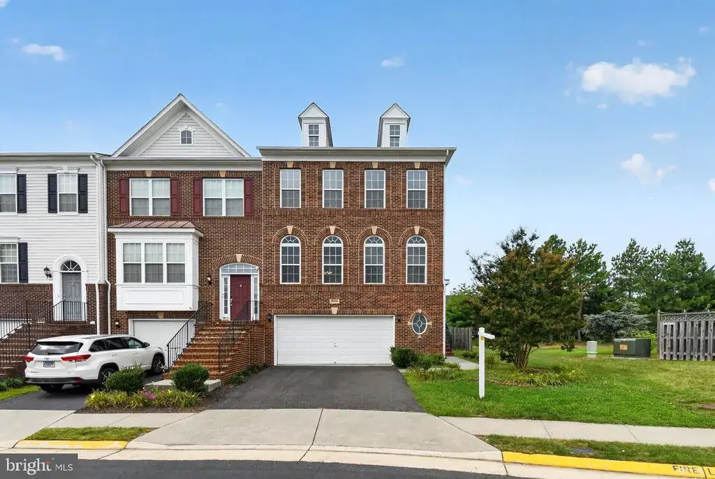 25099 Prairie Fire Sq, ALDIE