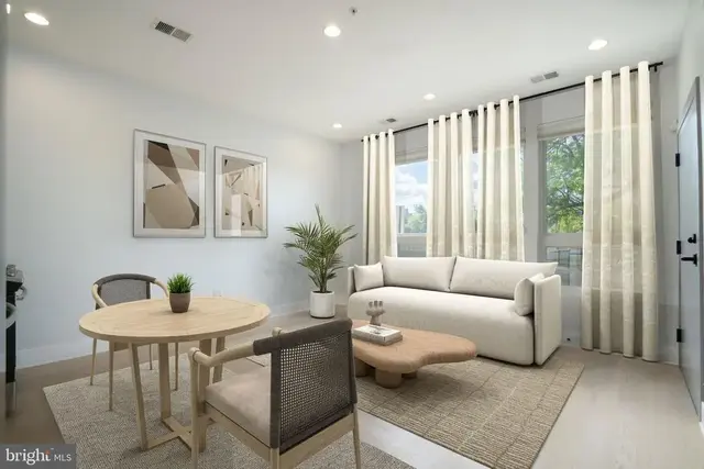 705 Irving St Nw #202, Washington