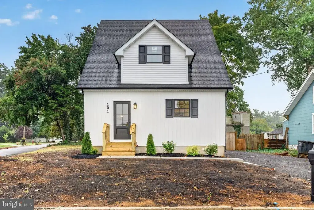 101 Columbia Ave, NEWFIELD