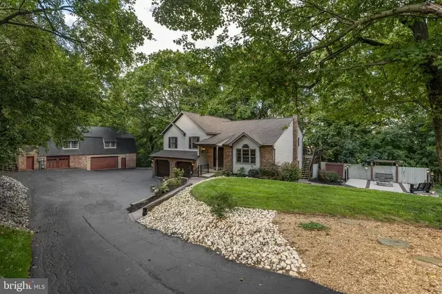 115 Skyview Ln, Lititz