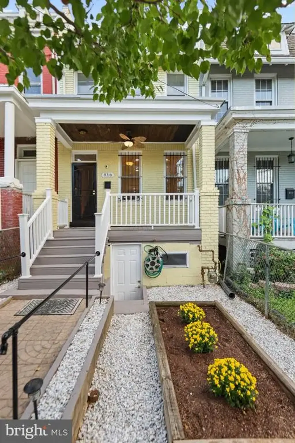 916 Shepherd St Nw, WASHINGTON