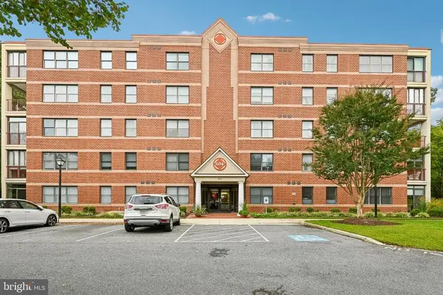 604 Mckinsey Park Dr #304, Severna Park