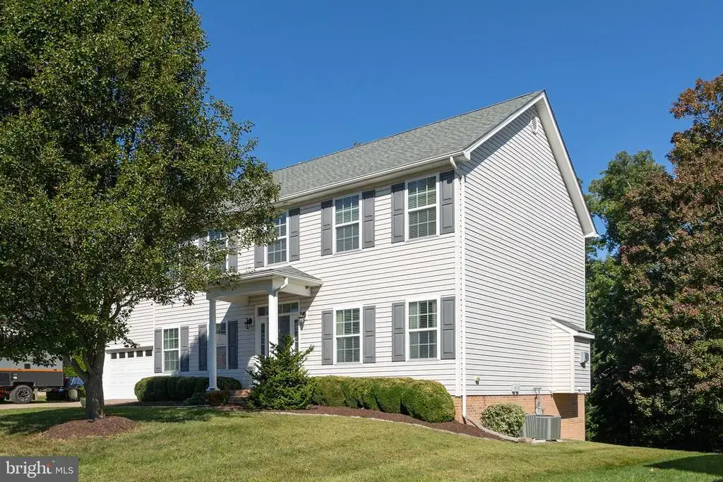 448 Canyon Rd, WINCHESTER
