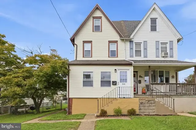 549 Delaware Ave, Norwood