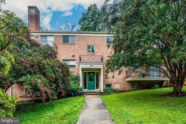 10513 Weymouth St #202, Bethesda