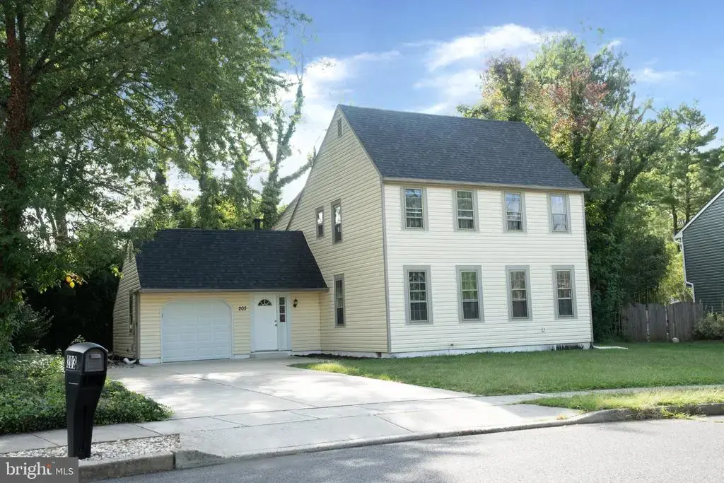 203 Spring Dr, VOORHEES