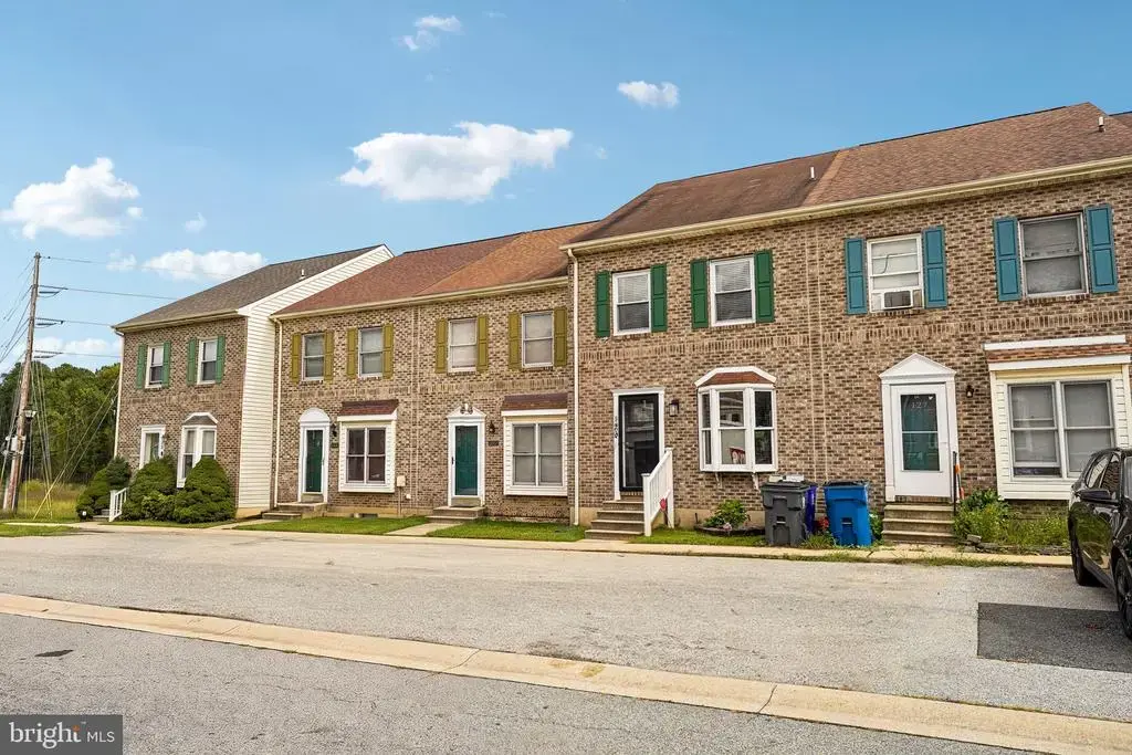 129 Cannonball Ln, NEWARK