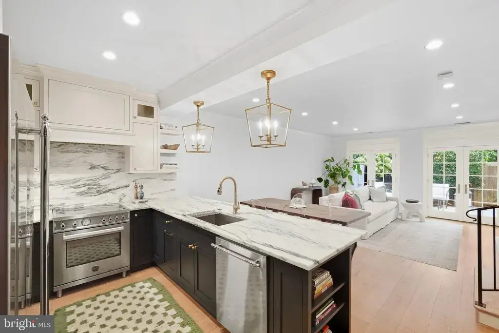 3249 Sutton Pl Nw #c, WASHINGTON