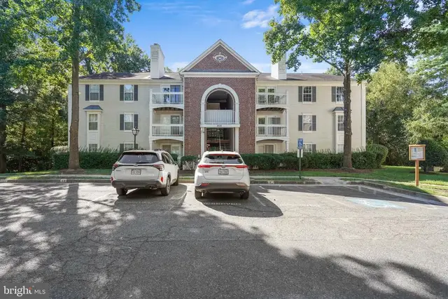 8616 Shadwell Dr #72, Alexandria