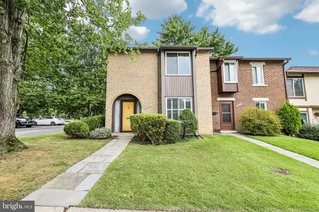10040 Wedge Way, Gaithersburg