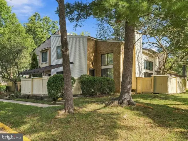 20201 Spring Haven Ct, Gaithersburg