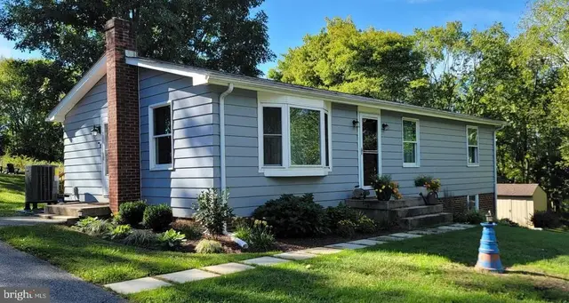 7217 Picnic Woods Rd, Middletown